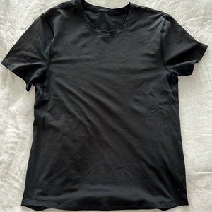 Lululemon Men's T-Shirt / Size - Medium